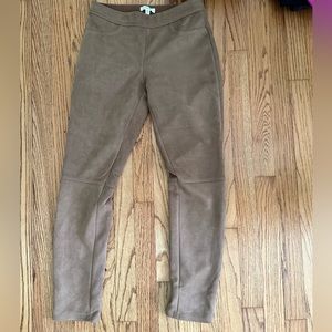 Suede like leggings, mid rise